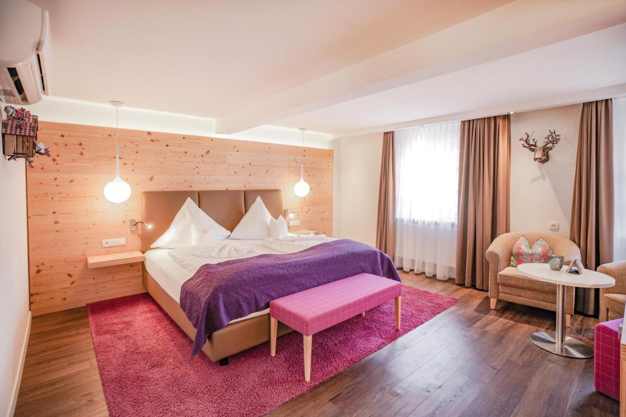 Hotel Restaurant Der Engel, Sasbachwalden Dış mekan fotoğraf